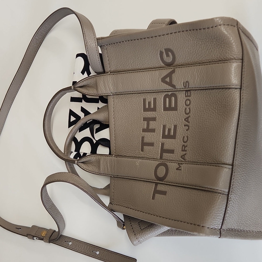 Marc Jacobs Authentic The Tote Bag Small Leather